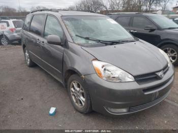  Salvage Toyota Sienna