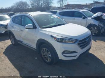  Salvage Hyundai TUCSON