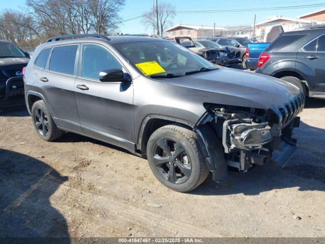  Salvage Jeep Cherokee