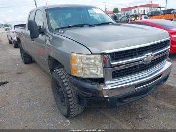  Salvage Chevrolet Silverado 2500