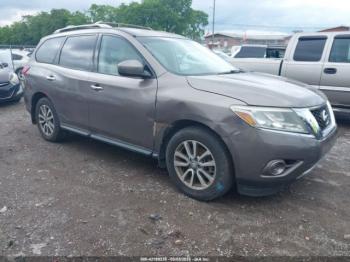  Salvage Nissan Pathfinder