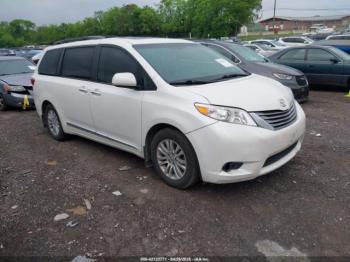  Salvage Toyota Sienna