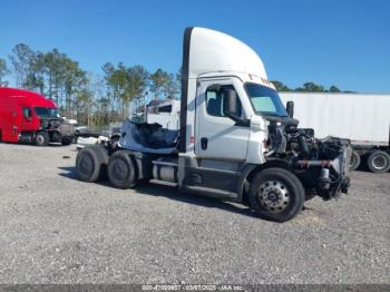  Salvage Freightliner New Cascadia 126