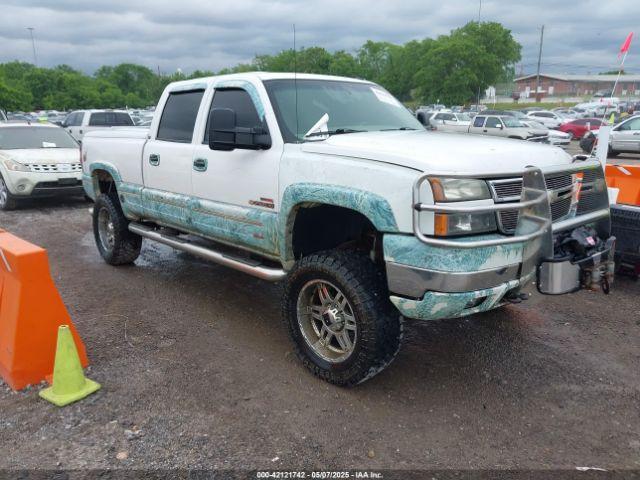  Salvage Chevrolet Silverado 2500