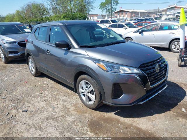  Salvage Nissan Kicks