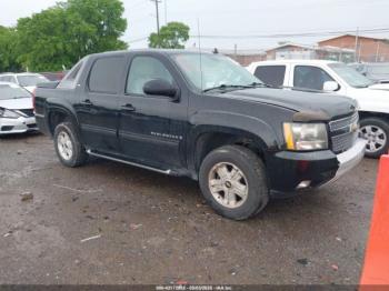  Salvage Chevrolet Avalanche 1500