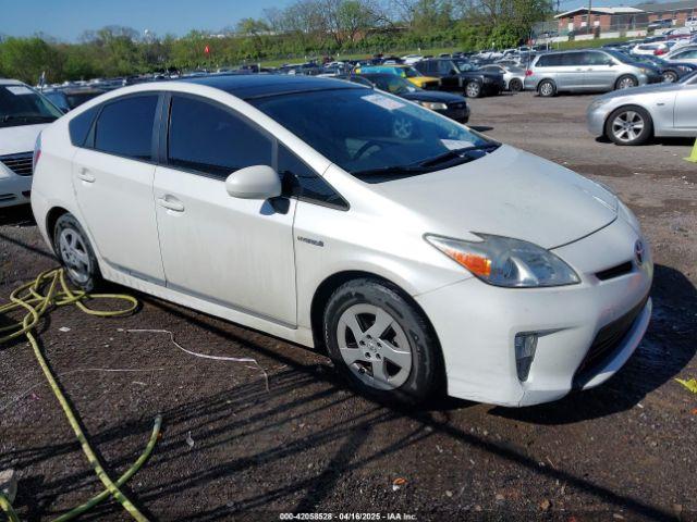  Salvage Toyota Prius