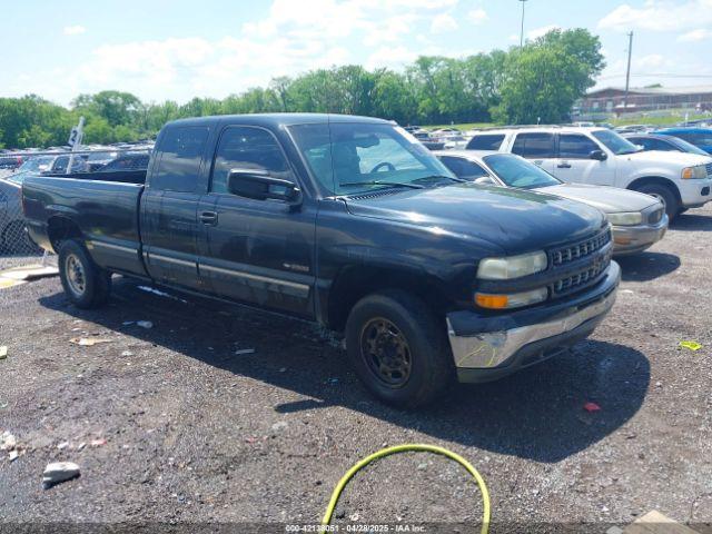  Salvage Chevrolet Silverado 2500