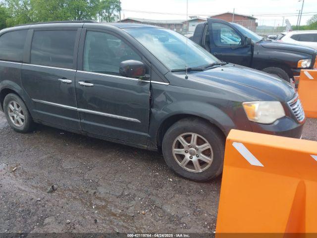 Salvage Chrysler Town & Country