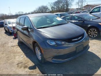  Salvage Chrysler Pacifica