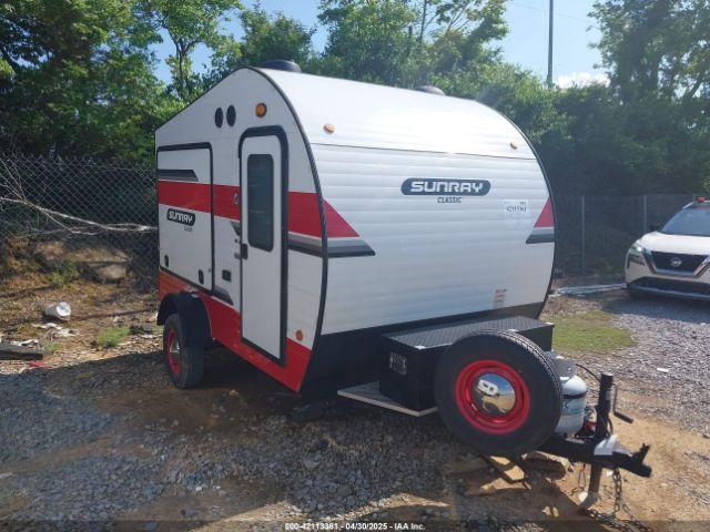 Salvage Sunray Travel Trlr