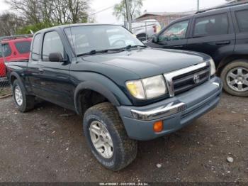  Salvage Toyota Tacoma