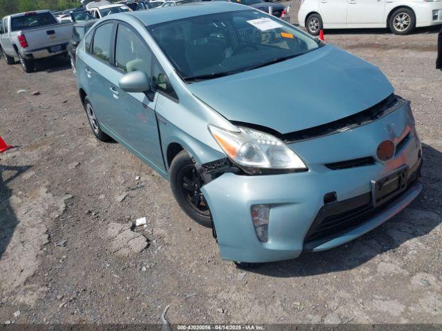  Salvage Toyota Prius