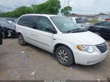  Salvage Chrysler Town & Country