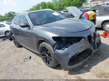  Salvage Alfa Romeo Stelvio