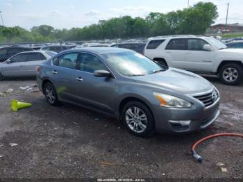  Salvage Nissan Altima