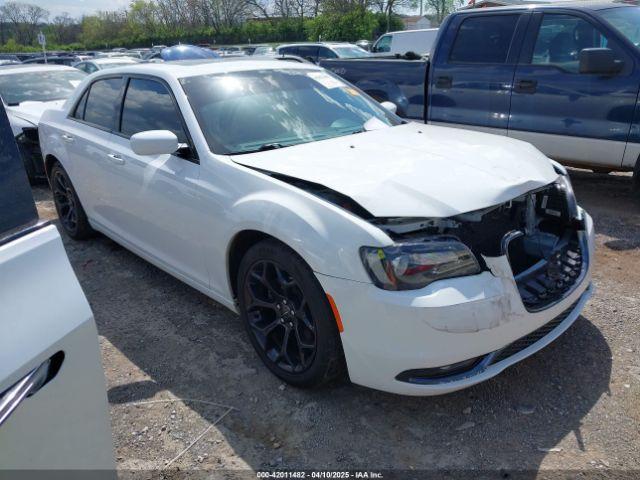  Salvage Chrysler 300