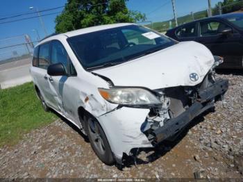  Salvage Toyota Sienna
