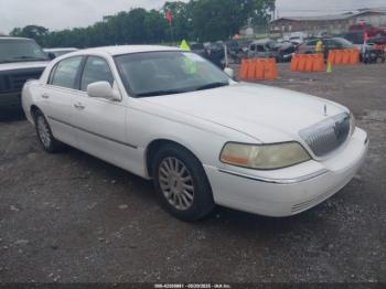  Salvage Lincoln Towncar