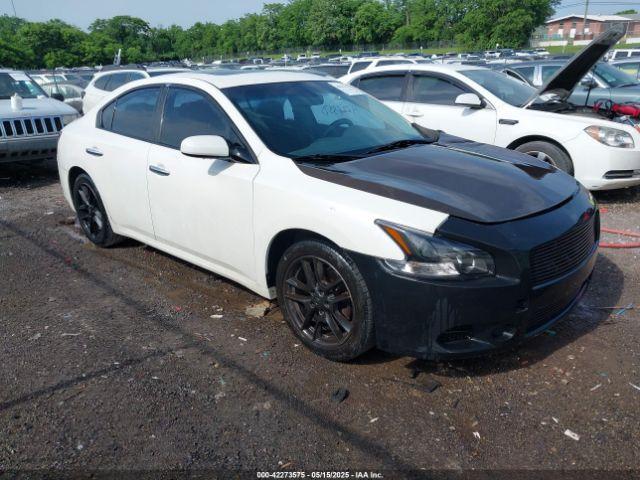  Salvage Nissan Maxima
