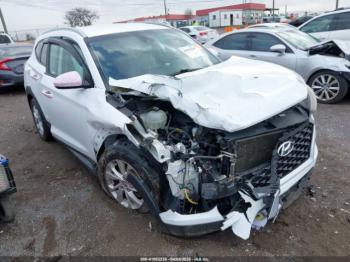  Salvage Hyundai TUCSON