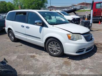  Salvage Chrysler Town & Country