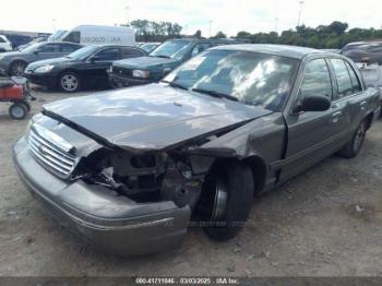  Salvage Ford Crown Victoria