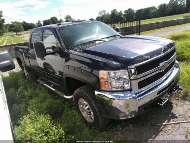  Salvage Chevrolet Silverado 2500