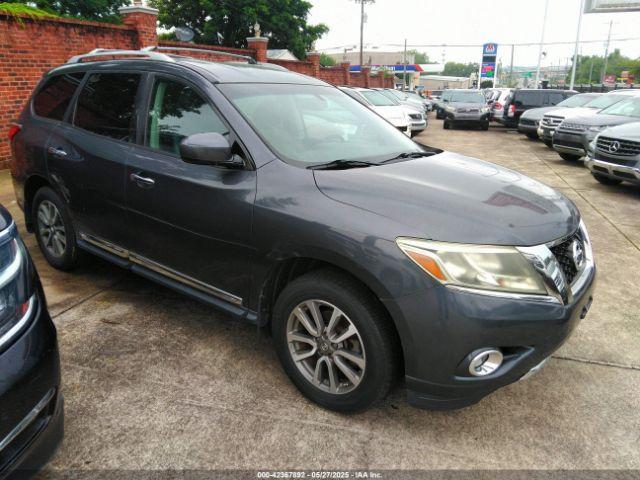  Salvage Nissan Pathfinder