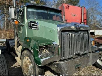  Salvage Western Star 4700 Set Forward Axle