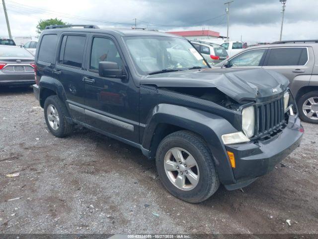  Salvage Jeep Liberty