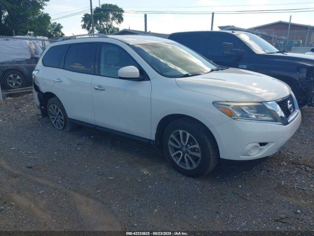  Salvage Nissan Pathfinder
