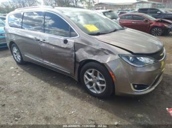  Salvage Chrysler Pacifica