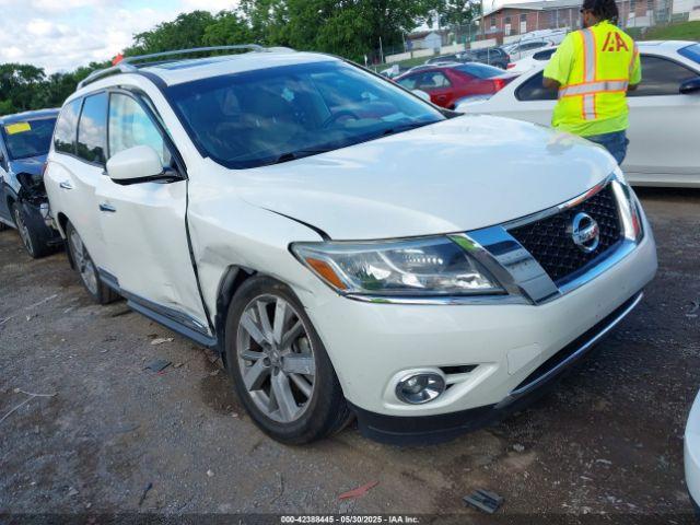  Salvage Nissan Pathfinder