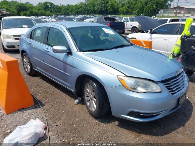  Salvage Chrysler 200