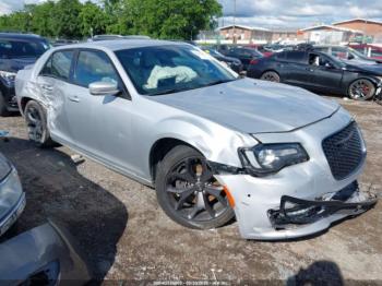  Salvage Chrysler 300