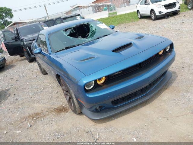  Salvage Dodge Challenger