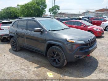  Salvage Jeep Cherokee