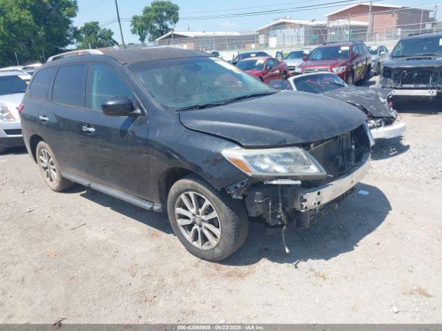  Salvage Nissan Pathfinder