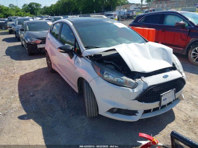  Salvage Ford Fiesta