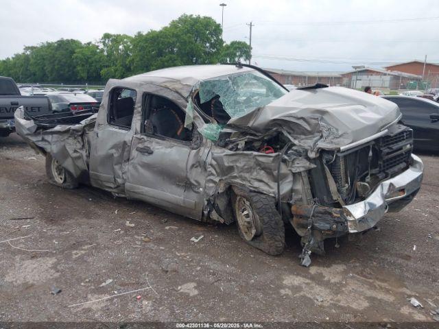  Salvage Chevrolet Silverado 2500