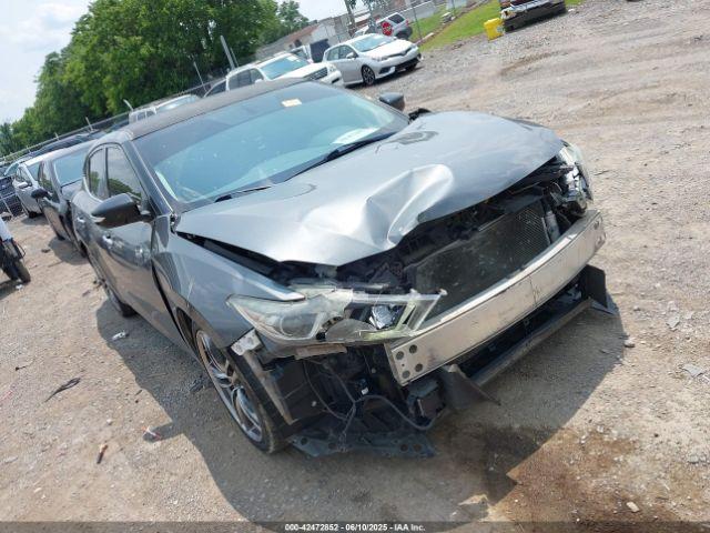 Salvage Nissan Maxima