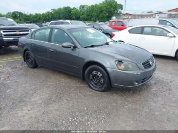  Salvage Nissan Altima