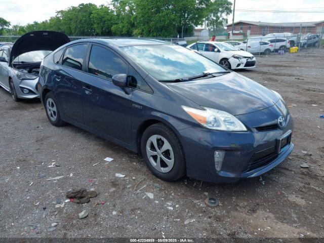  Salvage Toyota Prius
