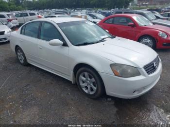  Salvage Nissan Altima