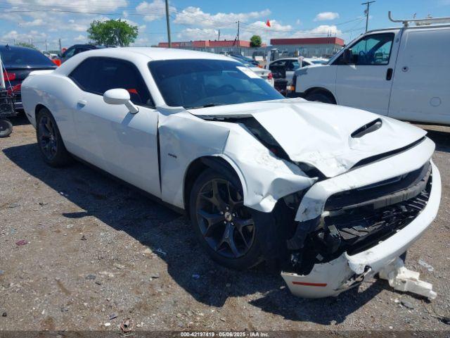  Salvage Dodge Challenger
