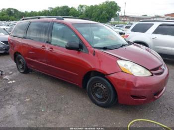  Salvage Toyota Sienna