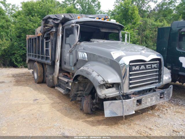  Salvage Mack Gu713