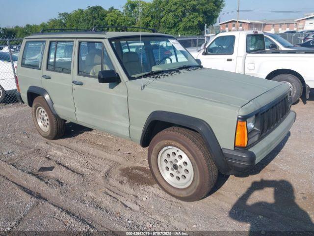  Salvage Jeep Cherokee