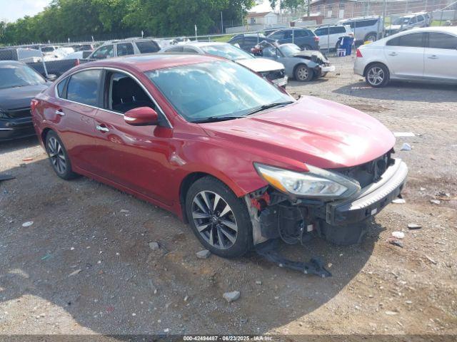  Salvage Nissan Altima